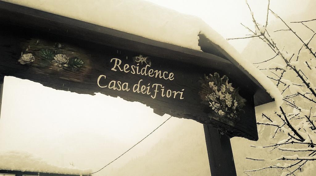 Residence Casa Dei Fiori Alagna Valsesia Buitenkant foto